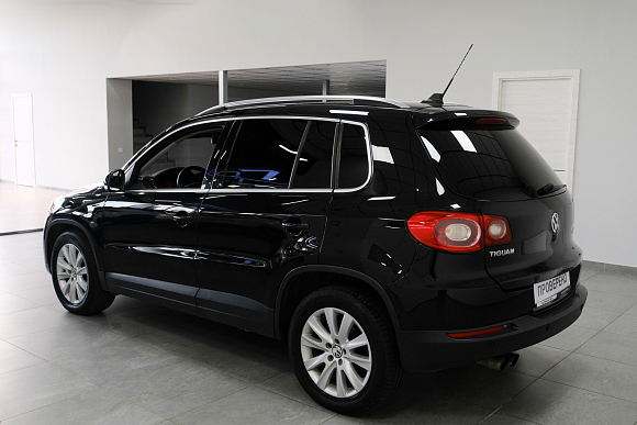 Volkswagen Tiguan, 2009 года, пробег 178244 км
