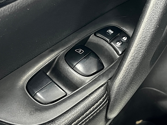 Nissan X-Trail SE, 2015 года, пробег 271000 км