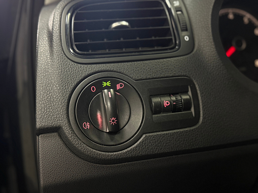 Volkswagen Polo Comfortline, 2012 года, пробег 102003 км