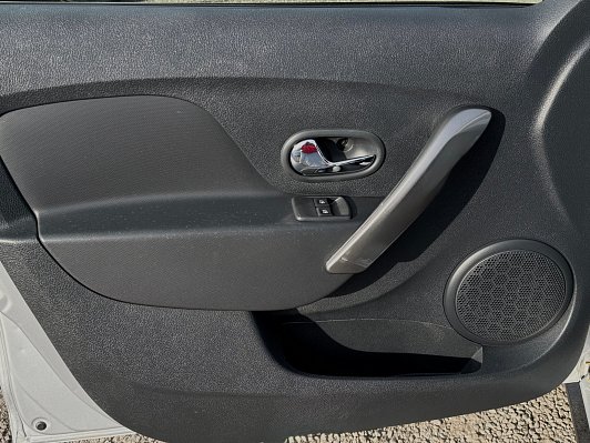 Renault Sandero, 2015 года, пробег 154950 км