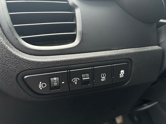 Kia Rio Luxe 2018 FWC, 2019 года, пробег 59111 км