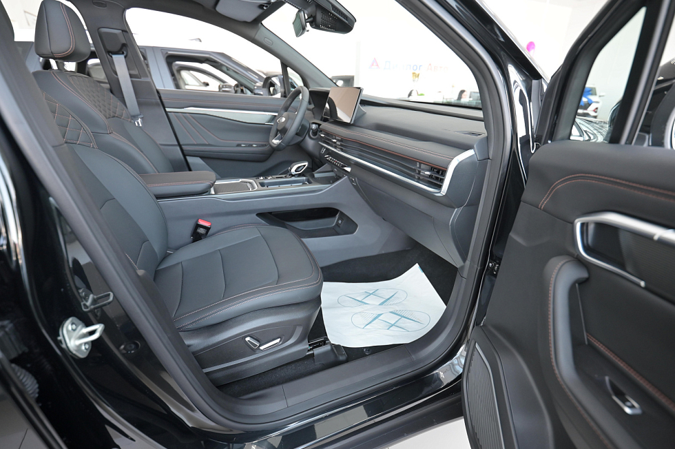 Geely Okavango Флагман, черный