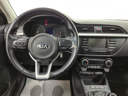 Kia Rio Luxe, 2017 года, пробег 50000 км