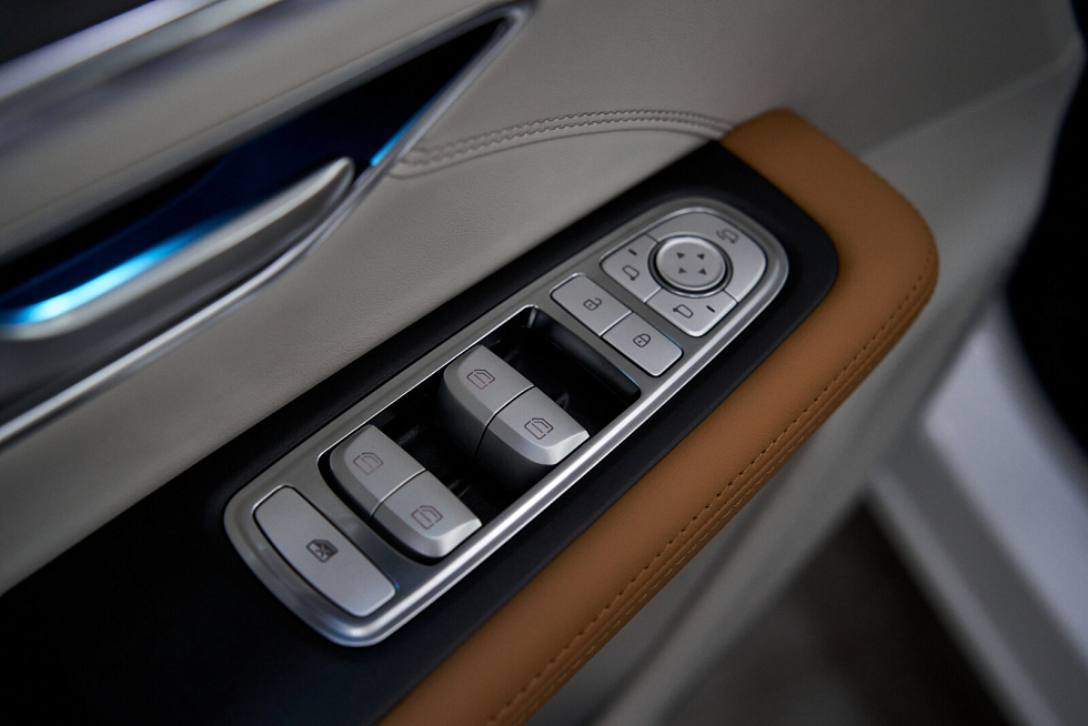 JETOUR X70+ Престиж, белый