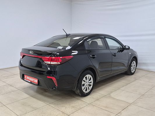 Kia Rio Luxe, 2017 года, пробег 50000 км