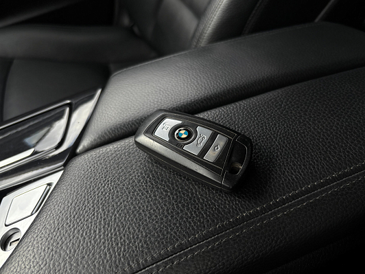 BMW 5 серии, 2013 года, пробег 259279 км