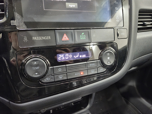 Mitsubishi Outlander Invite, 2022 года, пробег 906 км