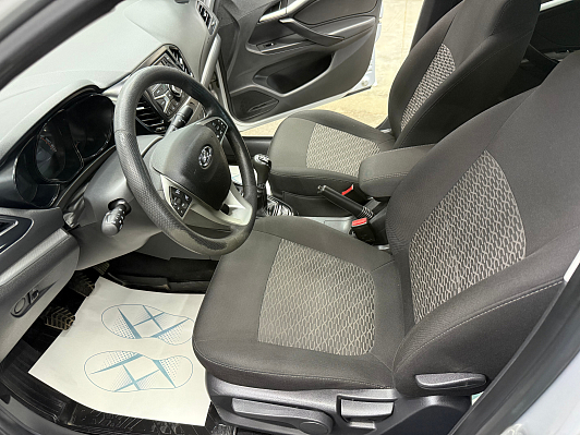 Lada (ВАЗ) Vesta Comfort, 2019 года, пробег 137000 км
