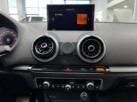 Audi A3 Sport, 2018 года, пробег 229251 км