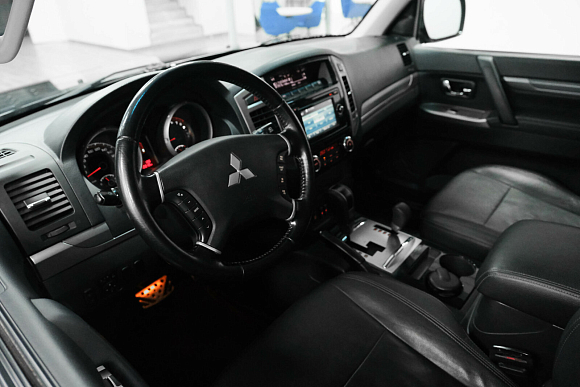 Mitsubishi Pajero Instyle, 2017 года, пробег 150820 км