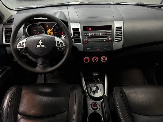 Mitsubishi Outlander Intense, 2008 года, пробег 157530 км