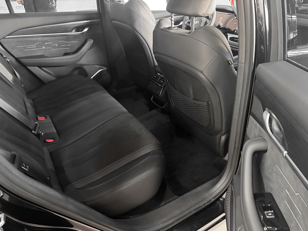 Geely Monjaro Flagship SE, черный