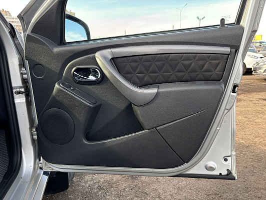 Renault Duster Dakar Edition, 2017 года, пробег 89800 км