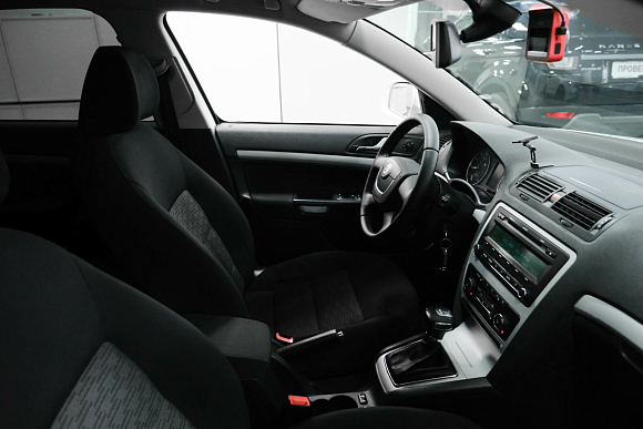 Skoda Octavia Ambition, 2011 года, пробег 133000 км