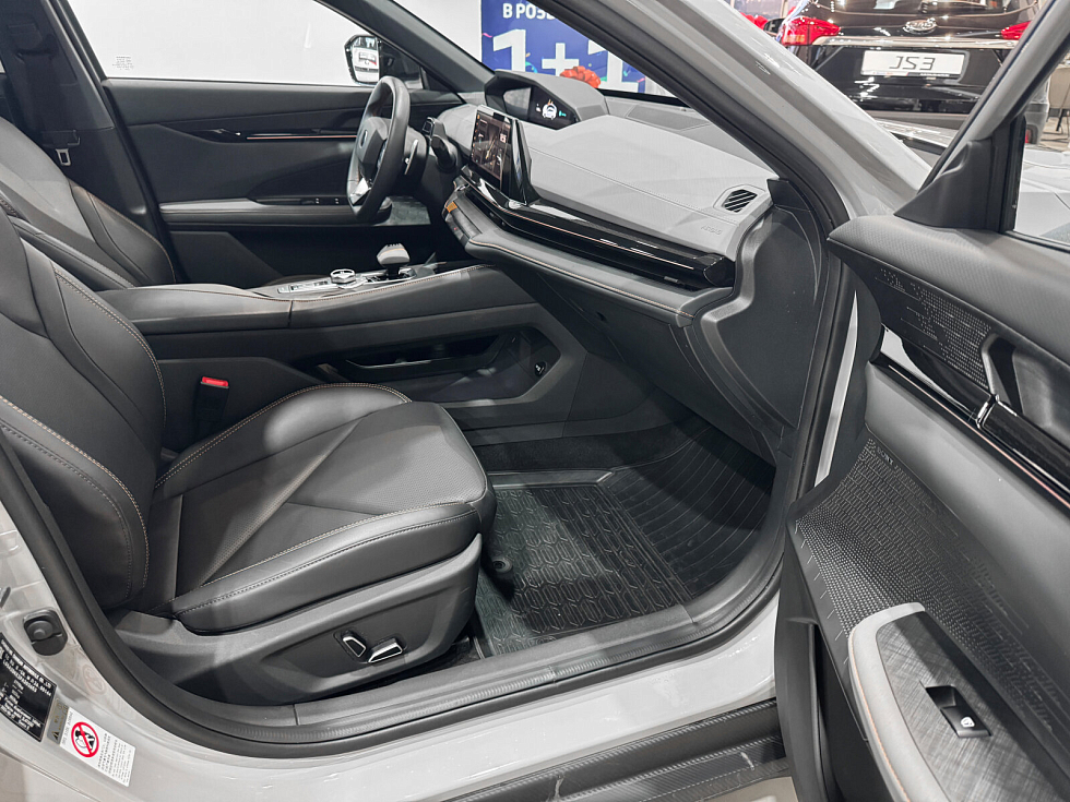 Changan UNI-V Стандарт, серебряный