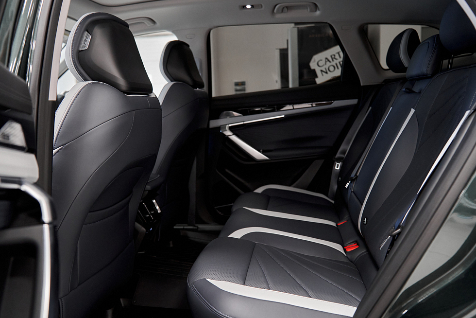 Geely Atlas Спорт, зеленый