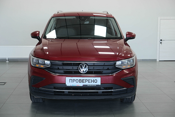 Volkswagen Tiguan Respect, 2021 года, пробег 140000 км