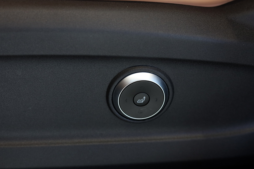 Jaecoo J8 Active двухцветный, серый