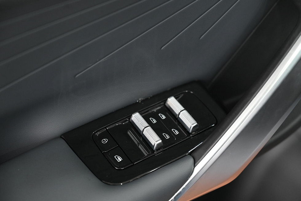 Geely Atlas Люкс, голубой