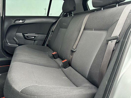 Opel Astra, 2010 года, пробег 194006 км