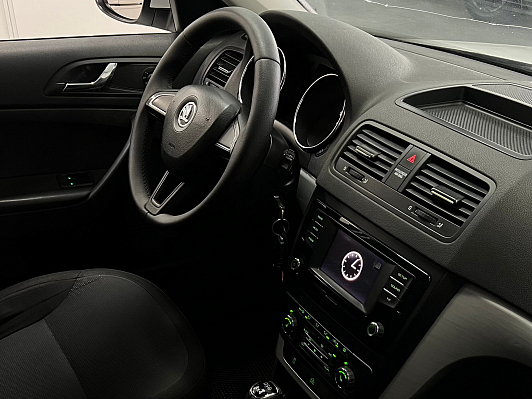 Skoda Yeti Style, 2017 года, пробег 343000 км