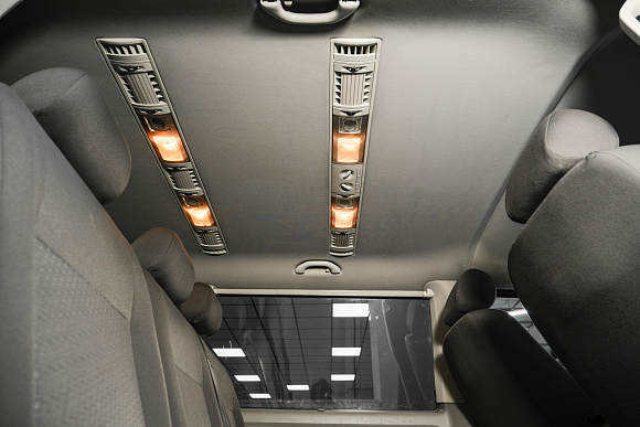 Volkswagen Caravelle, 2011 года, пробег 329081 км