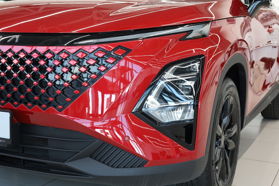 Omoda C5 Стиль, красный