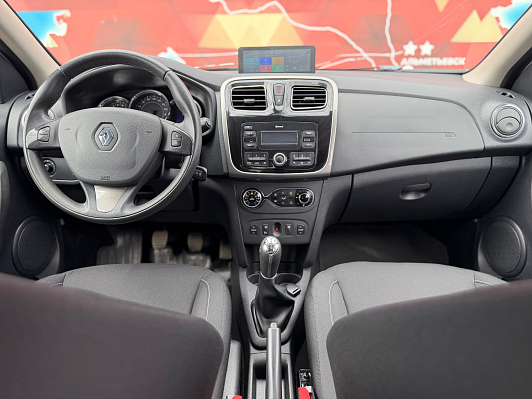 Renault Sandero Privilege, 2017 года, пробег 93000 км