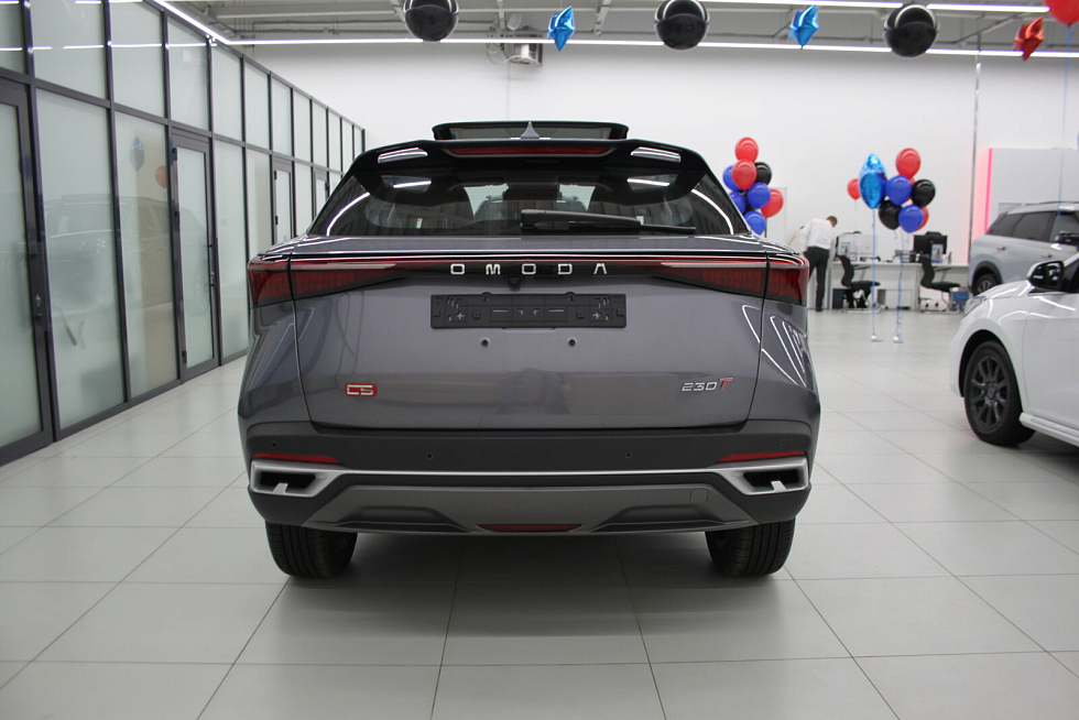 Omoda C5 , серебряный