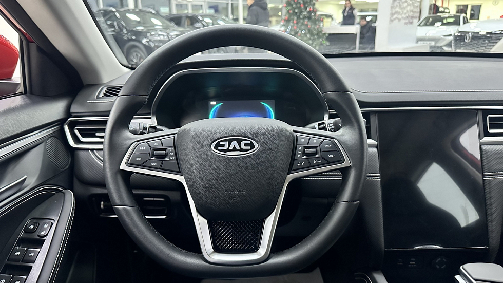 JAC J7 Luxury, красный