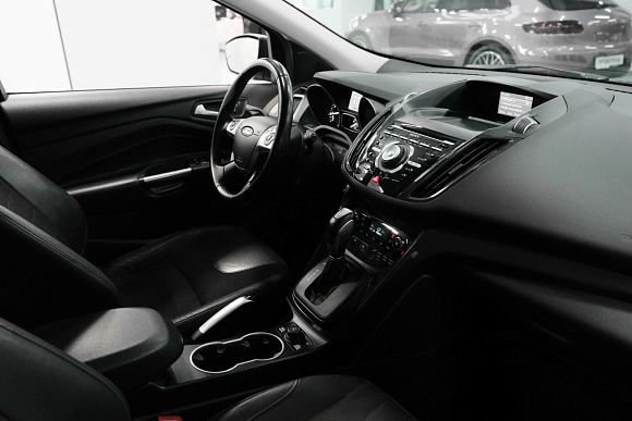 Ford Kuga Titanium, 2016 года, пробег 140792 км