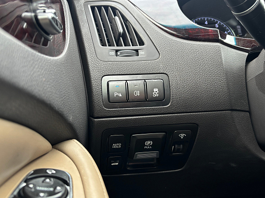 Hyundai Equus Luxury, 2012 года, пробег 202555 км