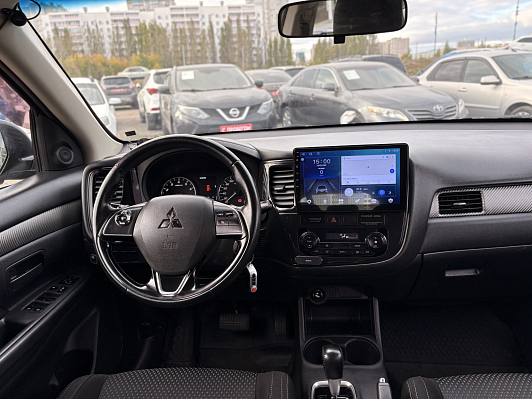 Mitsubishi Outlander Invite, 2016 года, пробег 268552 км