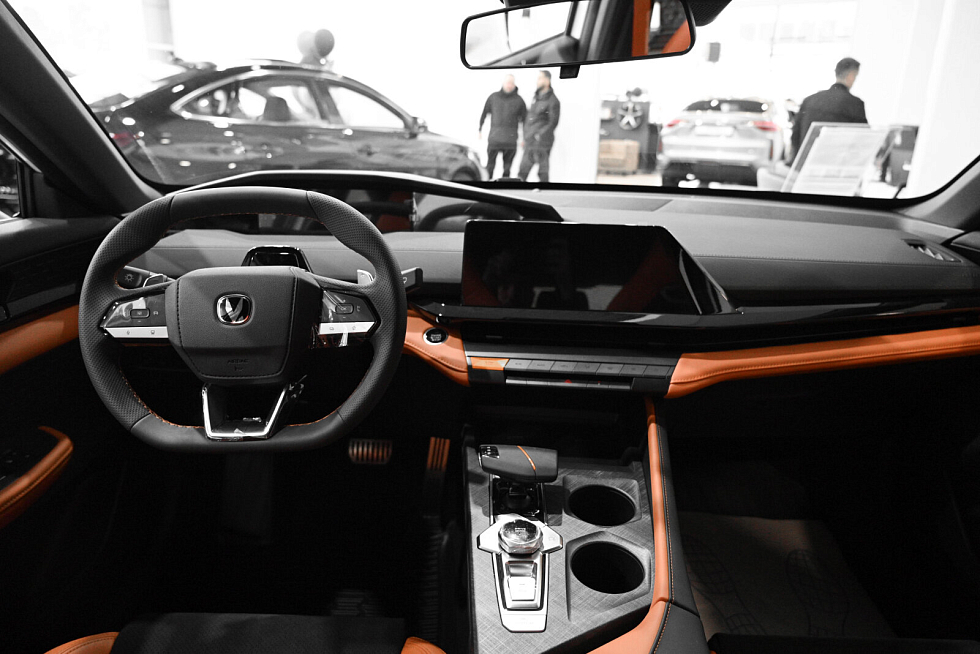 Changan UNI-V Техно, белый