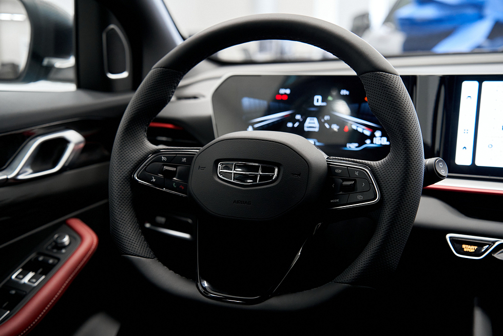 Geely Coolray Flagship, голубой