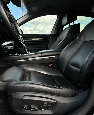 BMW 7 серии, 2013 года, пробег 126042 км