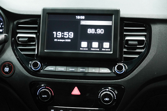 Hyundai Solaris Elegance + Prestige + Style, 2020 года, пробег 119612 км