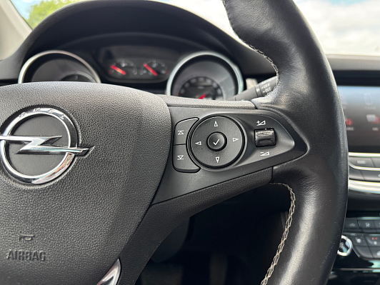 Opel Astra, 2018 года, пробег 190400 км