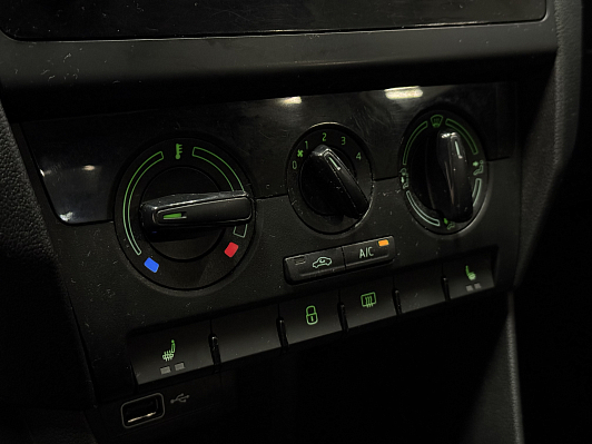 Skoda Rapid Ambition, 2019 года, пробег 158000 км