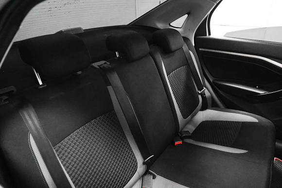 Lada (ВАЗ) Vesta Luxe Multimedia (2019-2021), 2018 года, пробег 144454 км