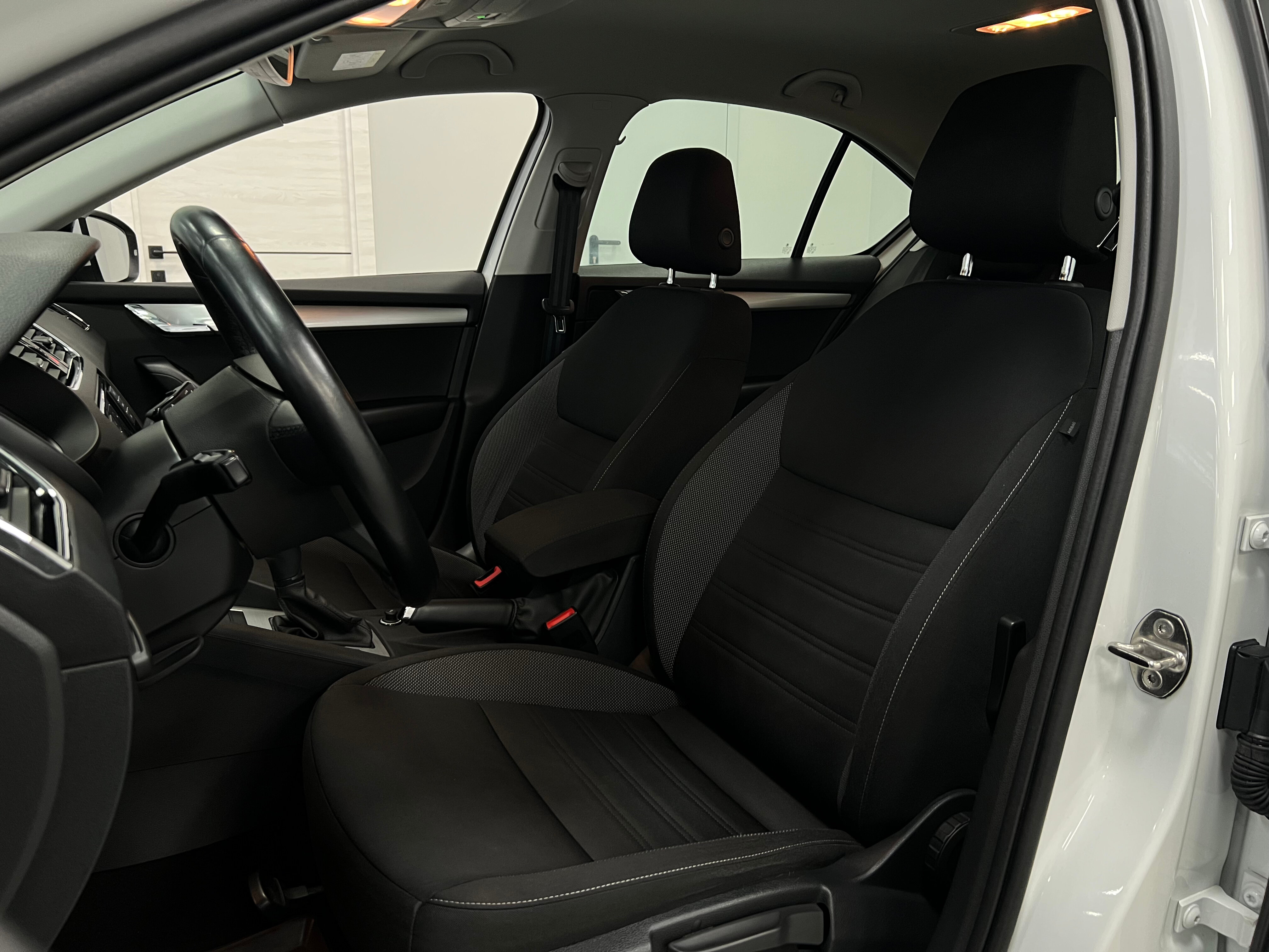 Skoda Octavia Ambition, 2020 года, пробег 65000 км