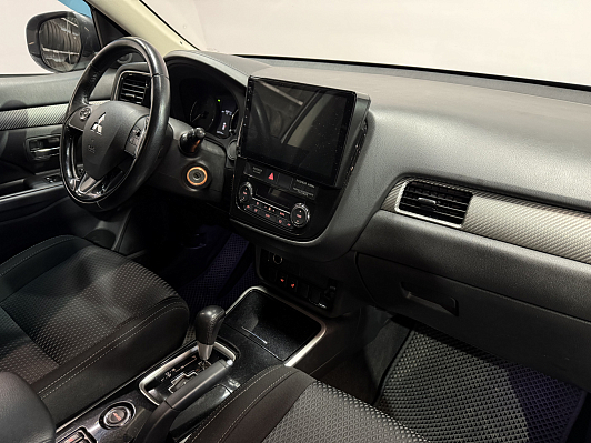 Mitsubishi Outlander, 2017 года, пробег 124693 км