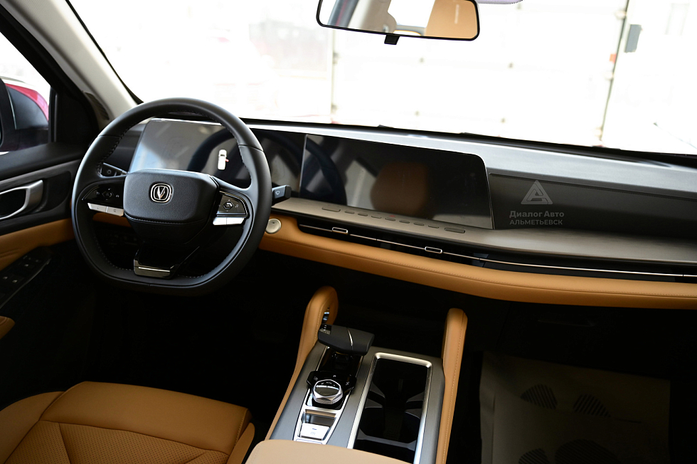 Changan Hunter Plus Luxe, красный