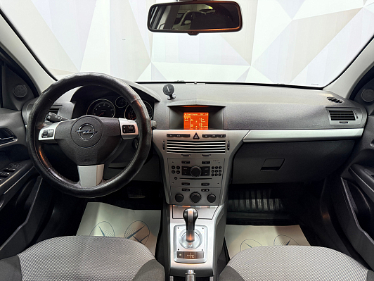 Opel Astra, 2012 года, пробег 174189 км
