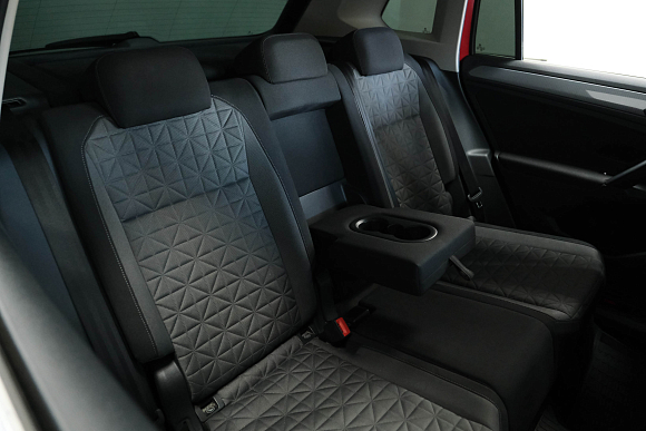 Volkswagen Tiguan Respect, 2021 года, пробег 140000 км