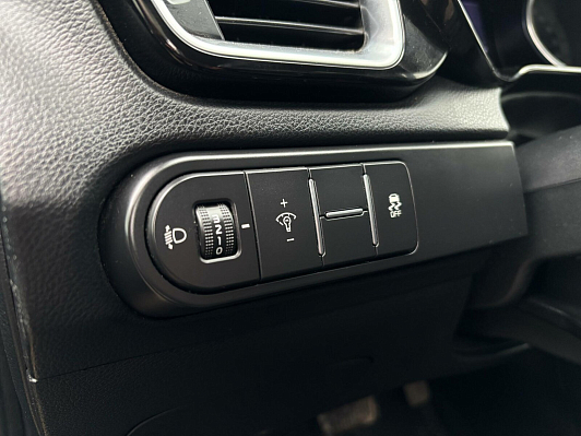 Kia Ceed Prestige, 2018 года, пробег 180268 км