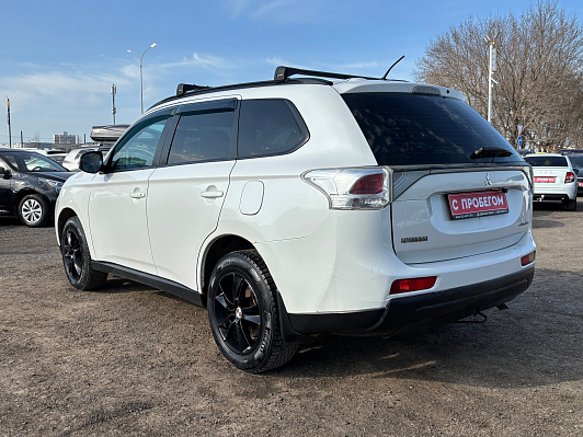 Mitsubishi Outlander Instyle, 2012 года, пробег 206000 км