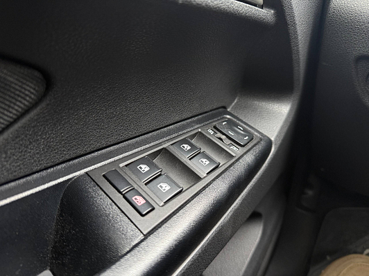 Lada (ВАЗ) Vesta Luxe Multimedia (2017-2019), 2019 года, пробег 92437 км