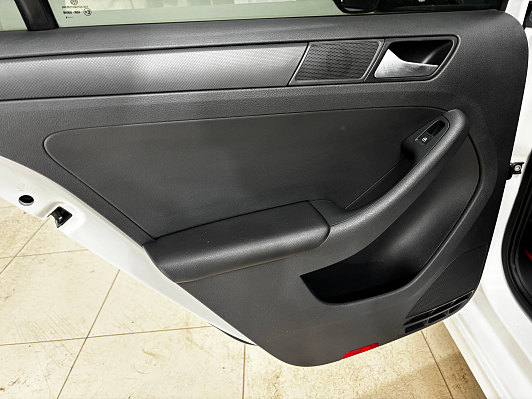Volkswagen Jetta, 2015 года, пробег 106837 км