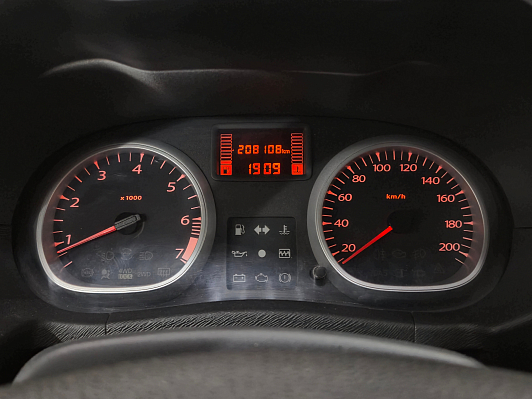 Renault Duster LE Adventure, 2012 года, пробег 208099 км